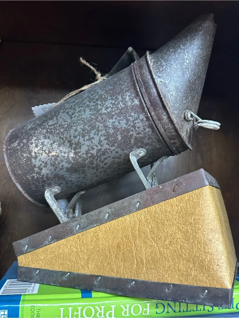 Bee Keeper Vintage Bee Hive Fogger - Rustic Gray